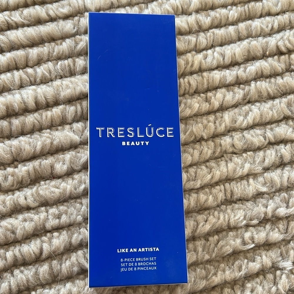NWT Tresluce Beauty Shadow Palette Like An Artista 8-Piece Eye Brush - Picture 2 of 4